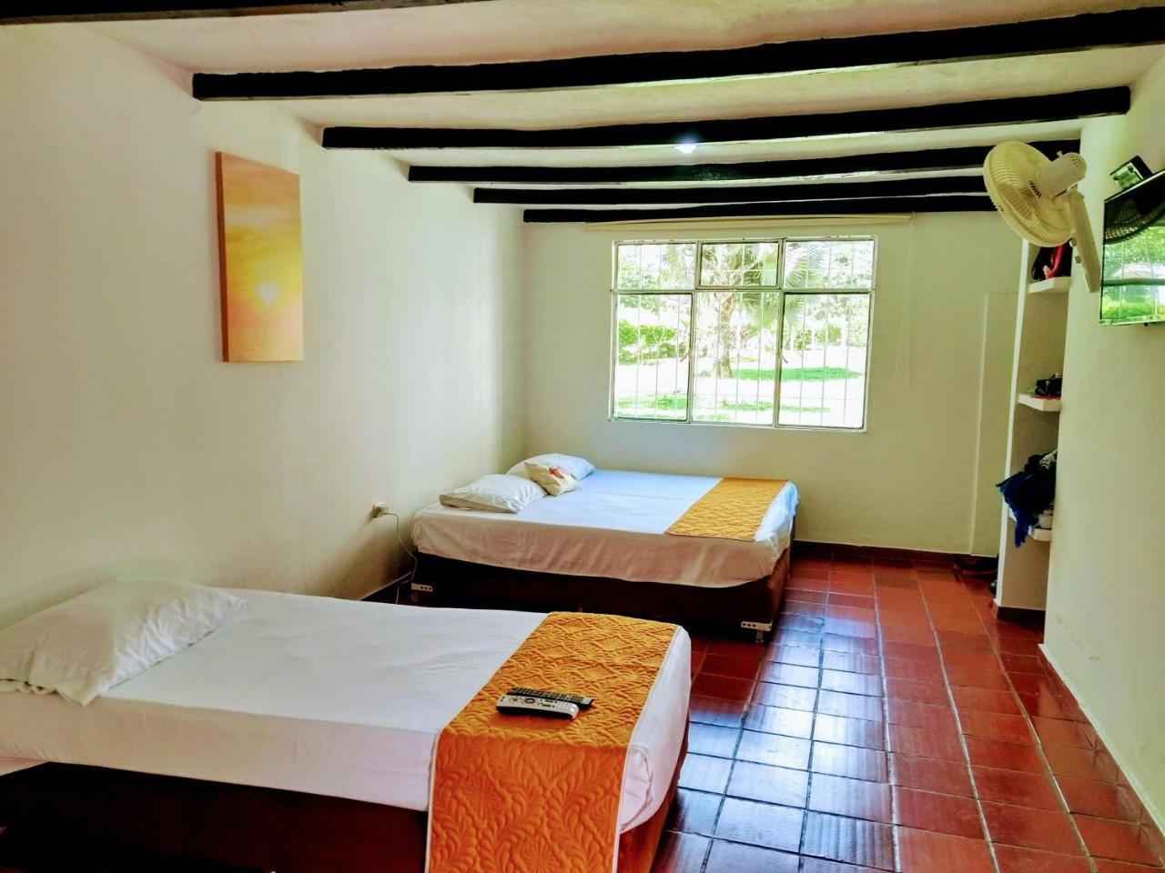 Hotel Playa By Marbar Hoteles Villeta Exterior foto